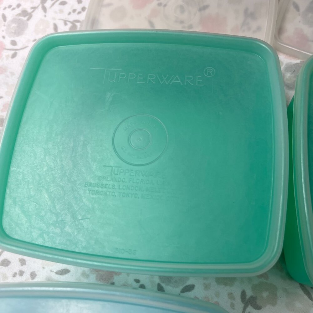 Set of 4 Tupperware square containers with 6 lids - Vintage - Picture 6 of 10